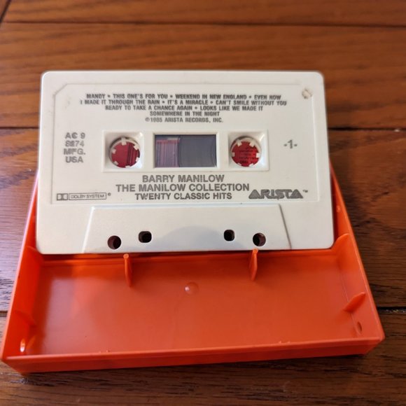 Barry Manilow The Manilow Collection Cassette 20 Classic Hits "Mandy" "Copa" - Picture 2 of 5